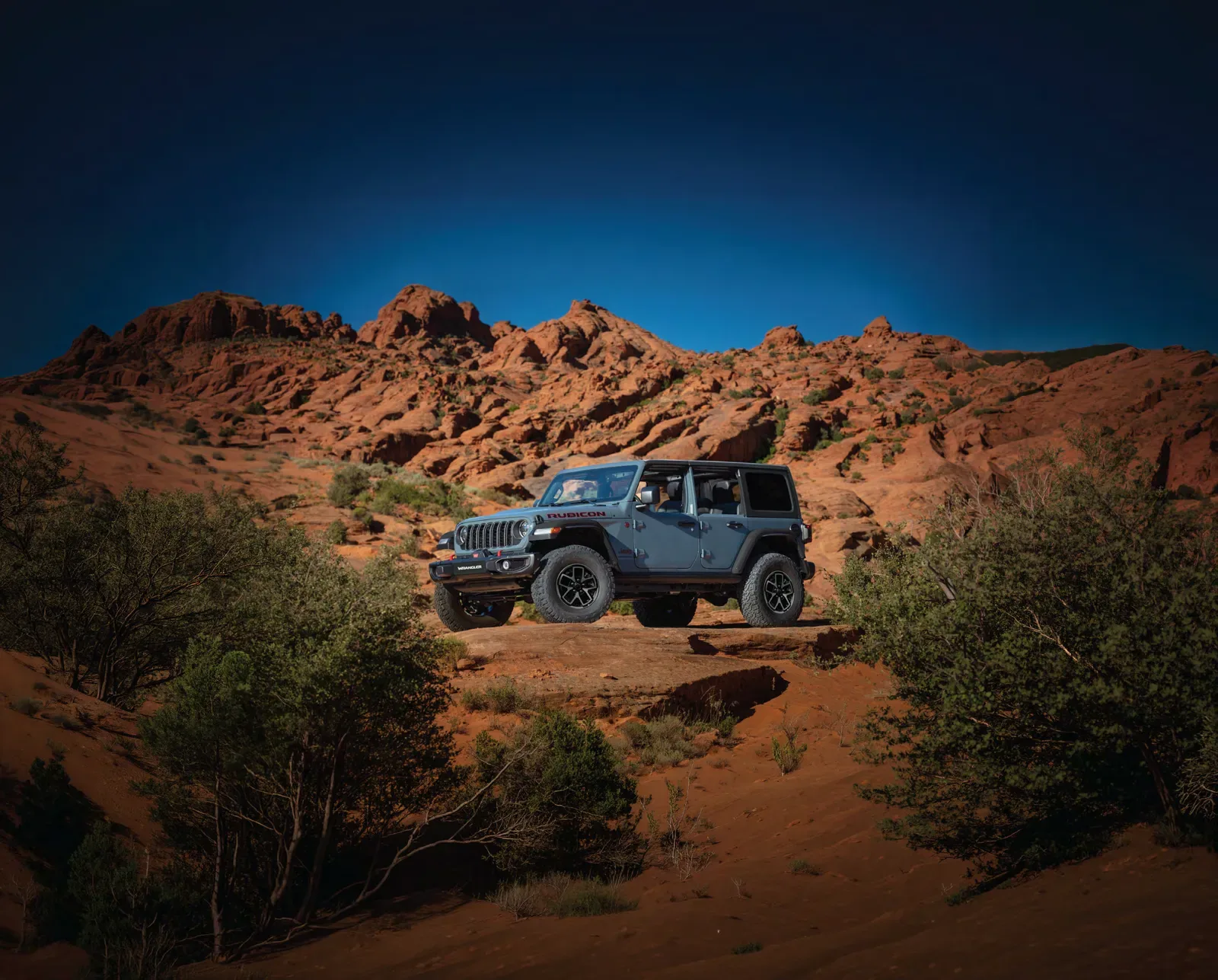 Wrangler trên địa hình đá sỏi