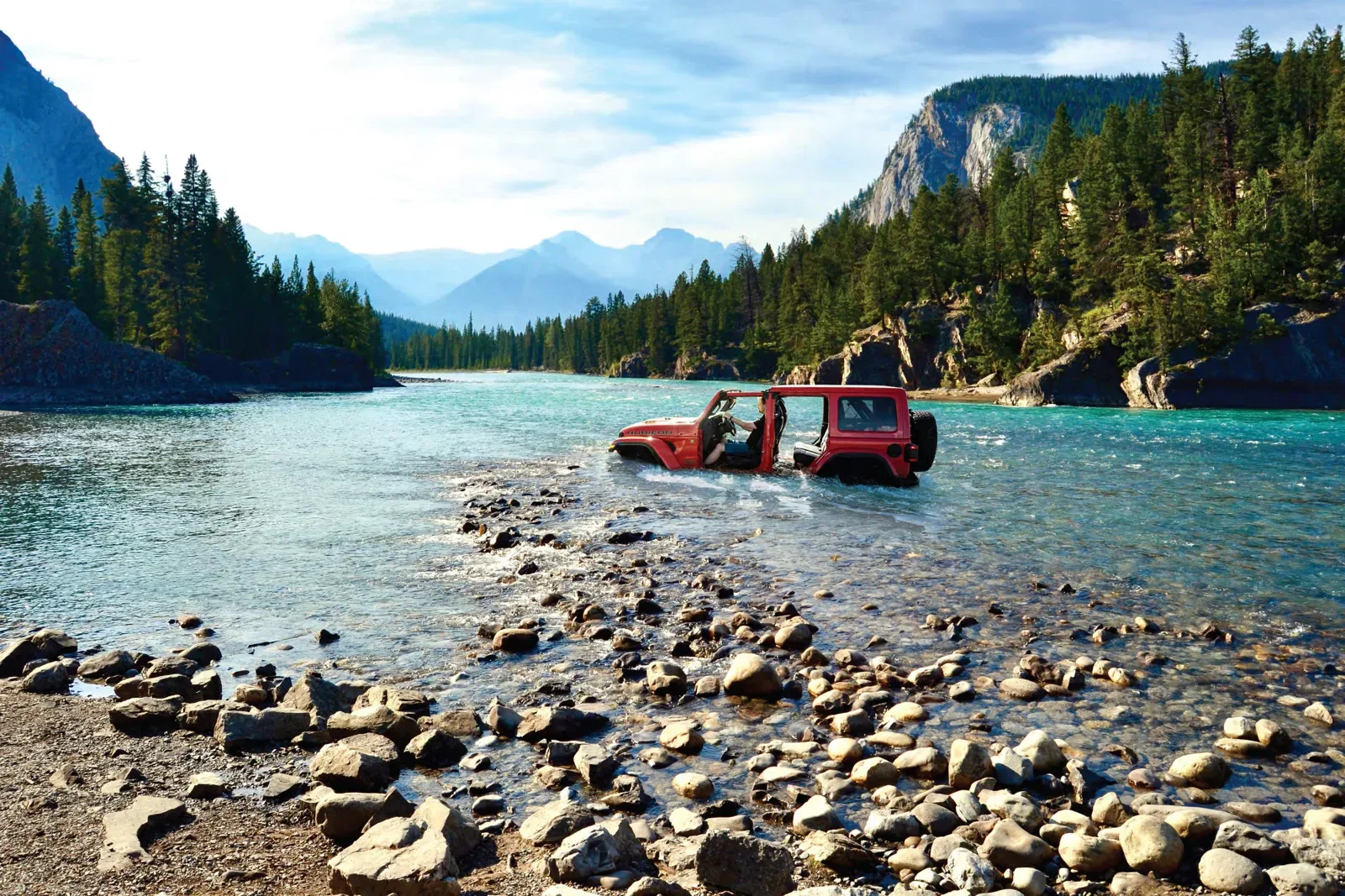 Wrangler vượt suối