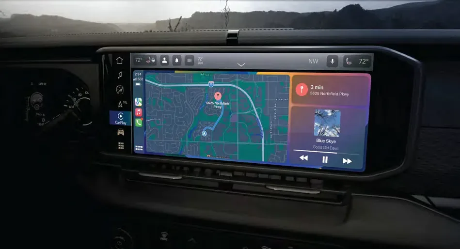 Màn hình 12,3 inch Uconnect 5 hỗ trợ Apple CarPlay, Android Auto không dây